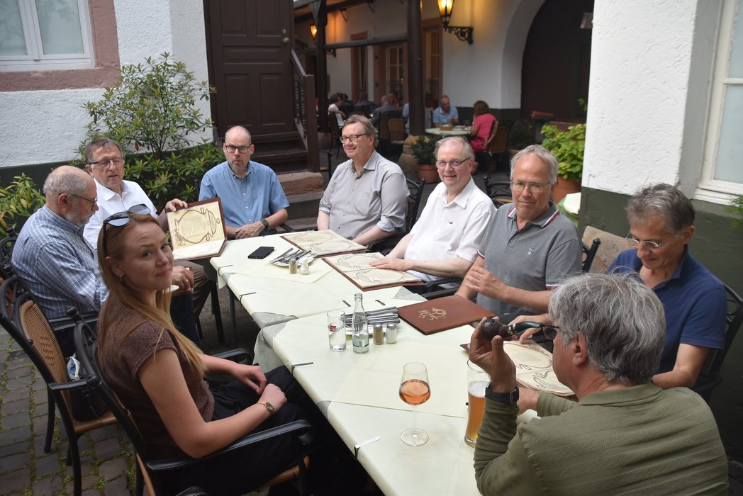 Geselliges Beisammensein im Gasthaus zur Post in Neustadt an der Weinstraße